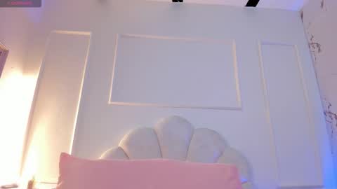 cloedurant online show from February 5, 7:40 pm