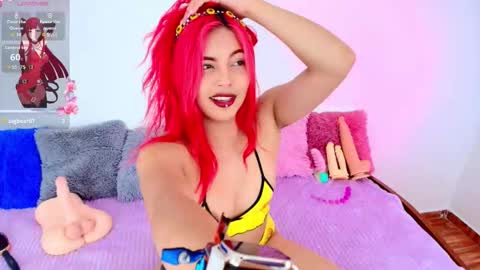 cloee lovee online show from February 6, 12:59 am