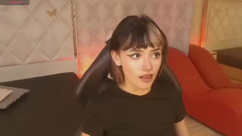 Snapshot of cloee_tay1 chatting on July 6, 11:29 am cloee_tay1 online show from July 6, 11:29 am