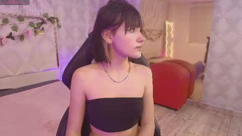 Snapshot of cloee_tay1 chatting on July 28, 11:39 am cloee_tay1 online show from July 28, 11:39 am