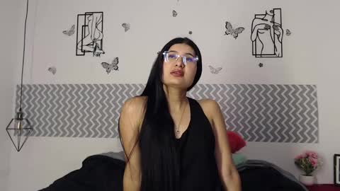 Snapshot of cloehonney chatting on October 1, 6:58 pm cloe online show from October 1, 6:58 pm