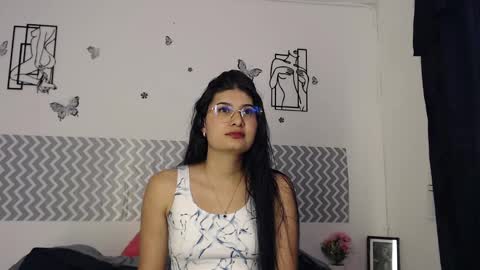 Snapshot of cloehonney chatting on October 3, 8:50 pm cloe online show from October 3, 8:50 pm