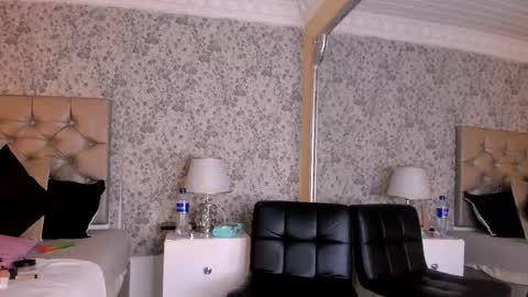 Clohe the wonder online show from February 1, 12:26 pm