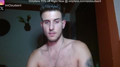 Snapshot of cloudsent chatting on December 11, 5:15 pm  35 videos 50 pictures ---- IGTwitter ImCloudsent online show from December 11, 5:15 pm