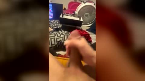 Snapshot of cloudy_perv_boy chatting on July 20, 8:22 pm cloudy_perv_boy online show from July 20, 8:22 pm