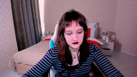 Snapshot of clover_red chatting on March 10, 2:59 pm Clover follow me online show from March 10, 2:59 pm