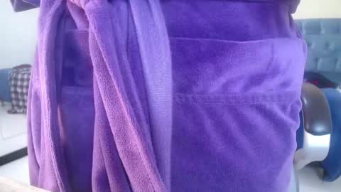 emely dolce online show from December 5, 8:11 am