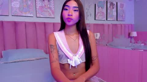 Eilyn online show from December 9, 5:52 pm