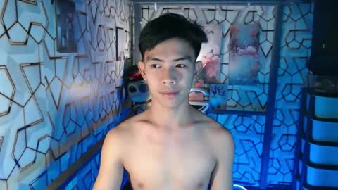 clyde_twinkx online show from January 7, 6:43 pm