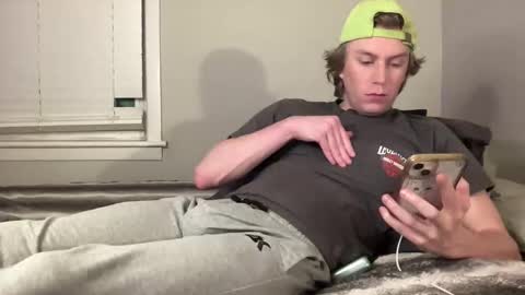 Clyde Austin online show from November 9, 2:32 am