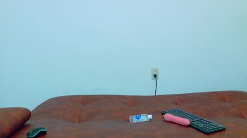 Clyde and Bunny online show from December 7, 7:10 pm