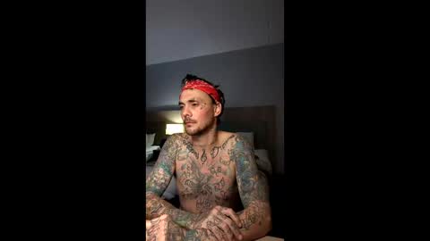 Snapshot of cmane546389 chatting on December 3, 6:32 am cmane546389 online show from December 3, 6:32 am