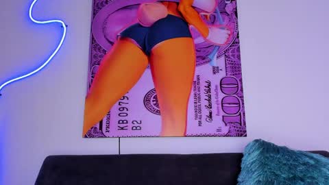cmila0713 online show from May 15, 11:34 pm