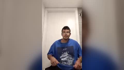 cobracamacho04 online show from June 29, 5:25 am