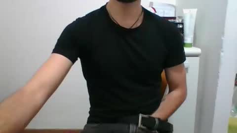 Snapshot of cockonee chatting on December 3, 7:00 pm . online show from December 3, 7:00 pm