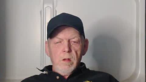 cockreadynow4u online show from October 18, 6:05 am