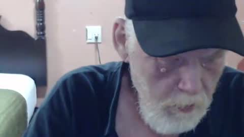 cockreadynow4u online show from April 14, 8:04 pm