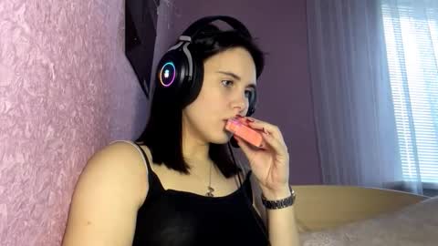 Snapshot of coco_charmel chatting on October 1, 10:21 am Nikki online show from October 1, 10:21 am