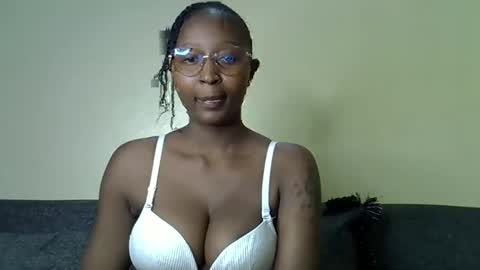 Coco online show from April 12, 3:17 pm