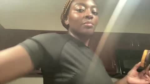 Snapshot of cocobuttergirlfriend chatting on November 3, 7:48 pm cocobuttergirlfriend online show from November 3, 7:48 pm