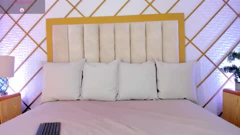    online show from December 21, 11:39 am