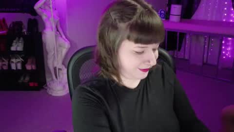 Coco Deville online show from February 6, 7:23 am