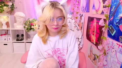 Mia online show from January 25, 9:25 pm