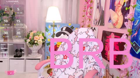 Mia online show from February 1, 11:58 pm