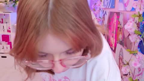 Mia online show from February 6, 7:50 pm