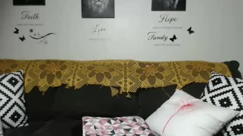 CocosCreamy online show from November 26, 1:34 pm