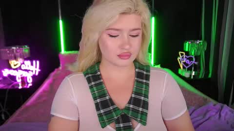 onlyfans amyleyy online show from October 18, 7:20 am