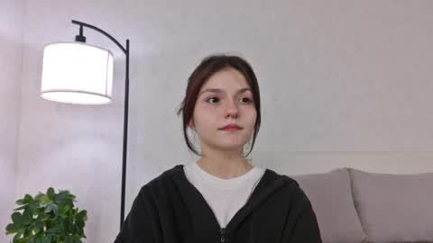 Kim online show from May 4, 11:17 am