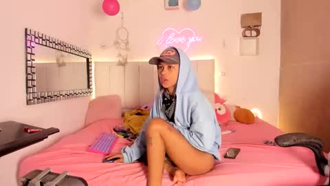 Snapshot of coffe_eyes chatting on March 10, 9:36 am coffe_eyes online show from March 10, 9:36 am