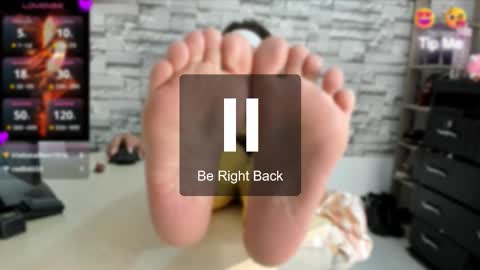 laurita online show from November 14, 1:59 am