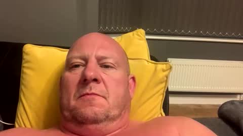 col4nows online show from September 24, 9:51 pm