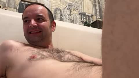 colambus83 online show from April 9, 7:30 pm