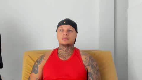 Snapshot of colin_prince2 chatting on December 3, 2:03 am COLIN online show from December 3, 2:03 am