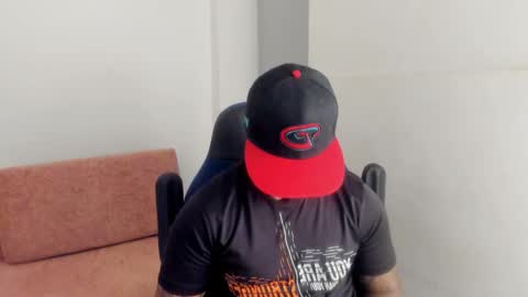 Snapshot of colin_prince2 chatting on February 25, 6:20 pm COLIN online show from February 25, 6:20 pm