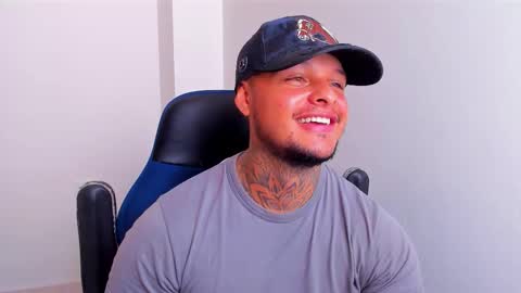 Snapshot of colin_prince2 chatting on February 20, 4:07 pm COLIN online show from February 20, 4:07 pm