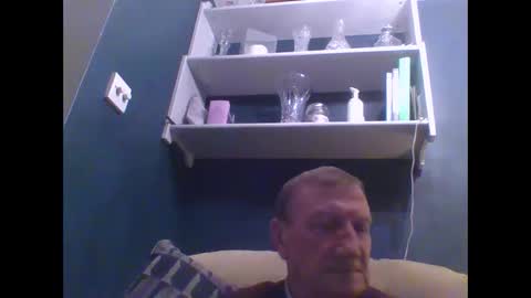 Snapshot of colinbeech chatting on January 13, 5:33 pm colinbeech online show from January 13, 5:33 pm