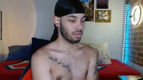 Snapshot of colinlatinbrown chatting on December 9, 8:44 pm IG  online show from December 9, 8:44 pm