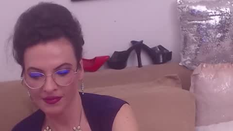 Maddison online show from April 19, 6:10 pm