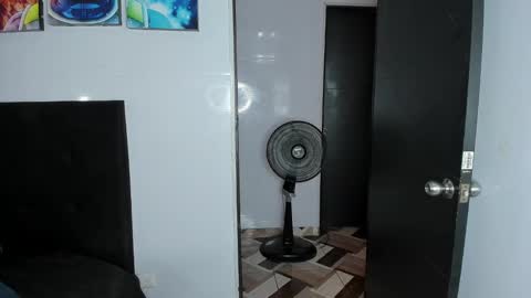 college_muscle_ass online show from January 19, 8:19 pm