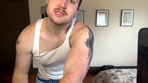 collegeboy417 online show from February 6, 10:21 pm