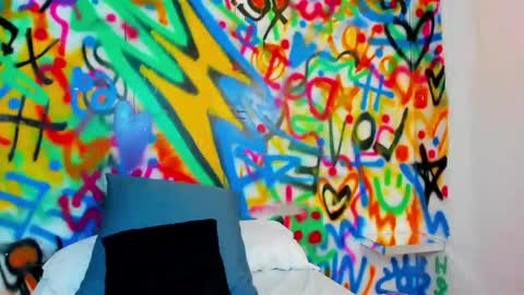 valentina online show from April 12, 12:10 pm