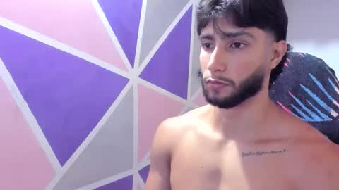 Snapshot of collins_emmett chatting on February 3, 5:27 am EMMETT COLLINS online show from February 3, 5:27 am