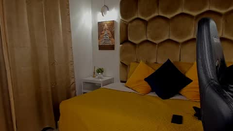 Snapshot of collins_emmett chatting on April 1, 5:19 am EMMETT COLLINS online show from April 1, 5:19 am