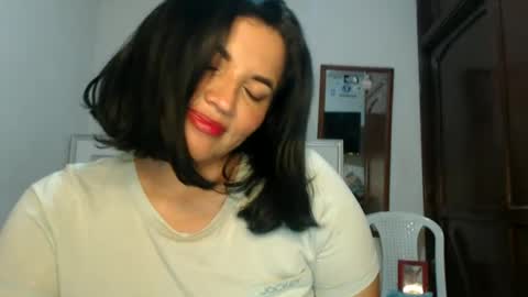 viviana online show from June 19, 5:17 pm