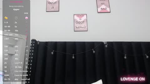  GRETCHEN  online show from December 23, 12:30 pm