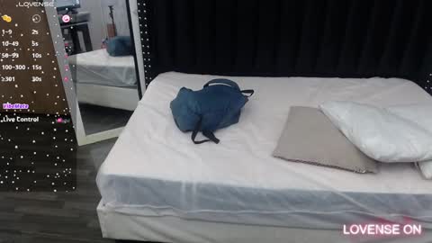  GRETCHEN  online show from January 4, 12:27 pm